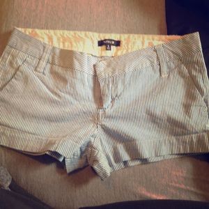 Striped shorts. Stretchy.